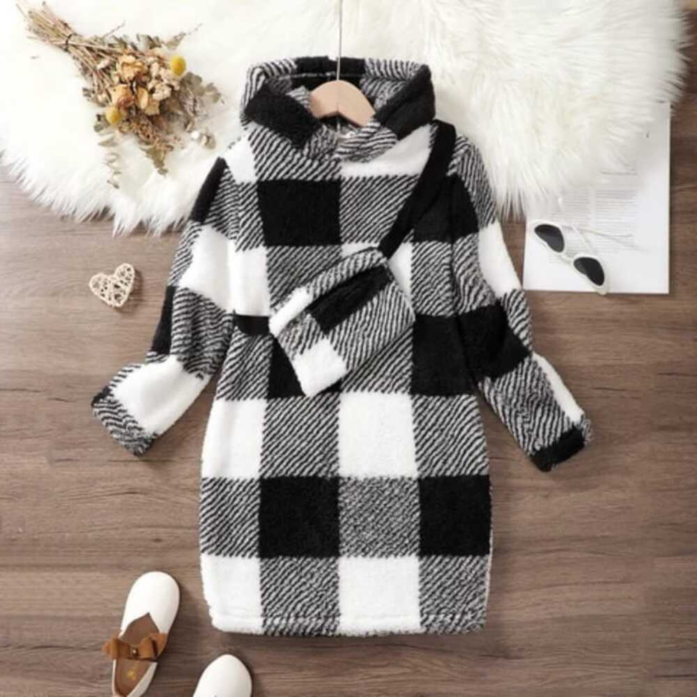 Black and white plaid hooded fleece robe with matching belt — cozy, warm loungewear for kids.