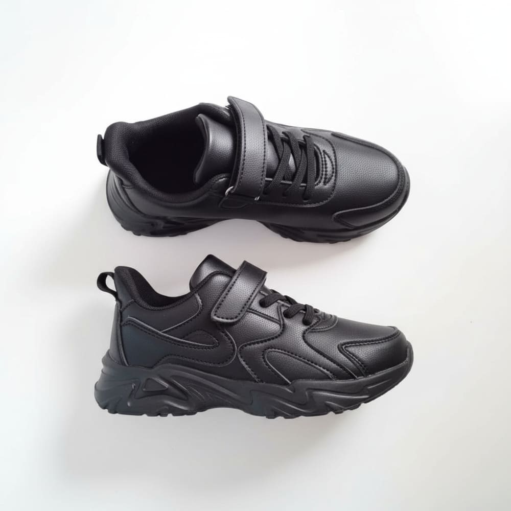 all-black-chunky-sneakers-styles-by-syl-1